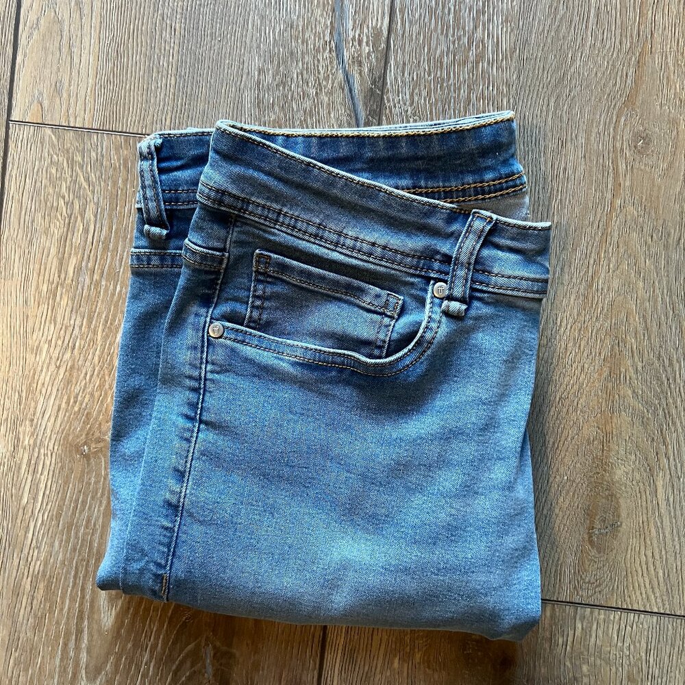 Preowned Men's TPJ Slim Fit Jeans in Size 30 x 34